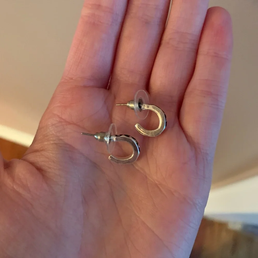 Tiny silver hoops - Picture 2 of 3